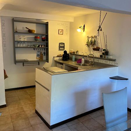 Tour De Babel Apartment Sisteron Bagian luar foto