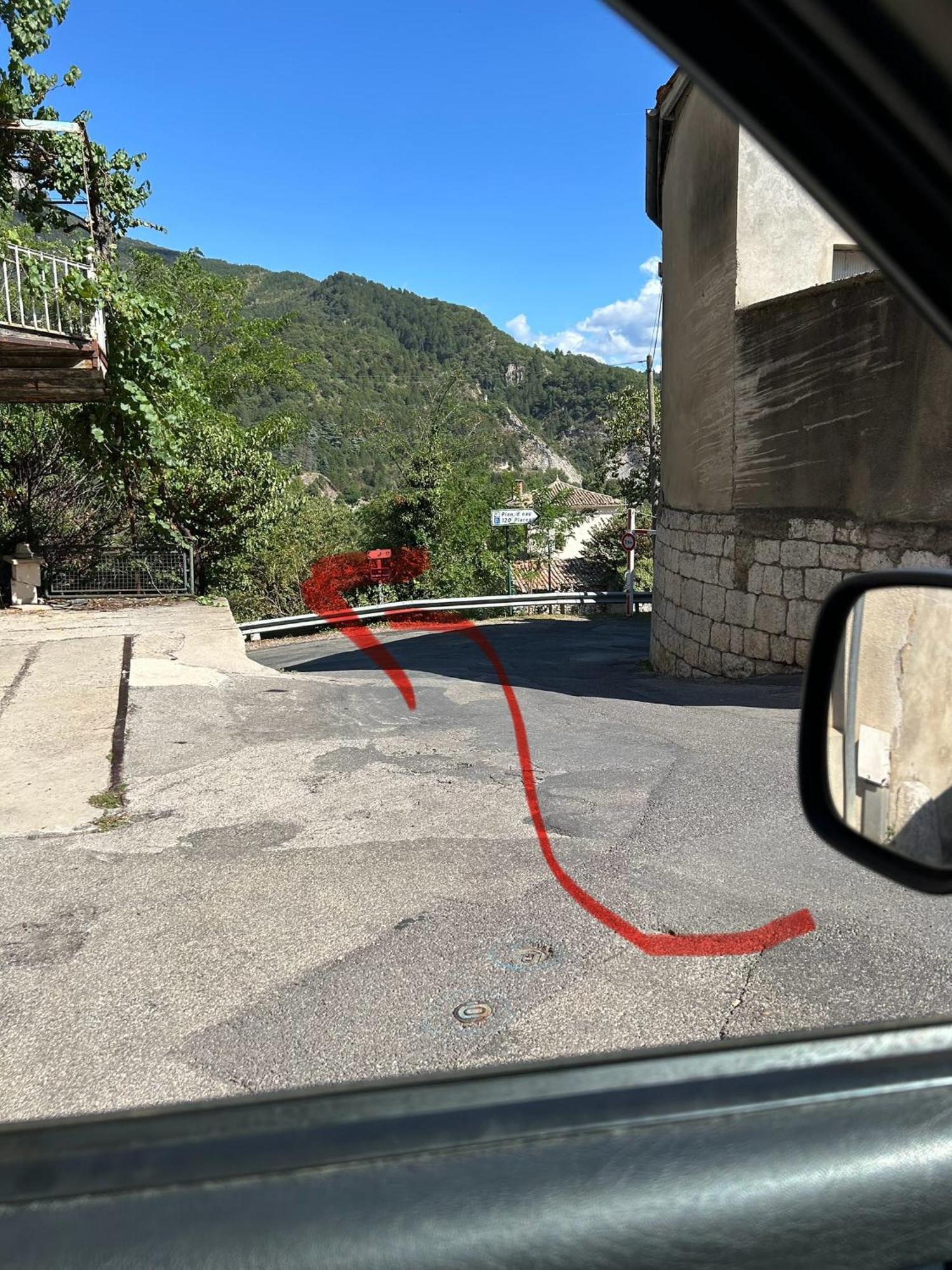 Tour De Babel Apartment Sisteron Bagian luar foto
